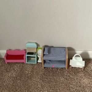 Miniature Dollhouse Furniture Set